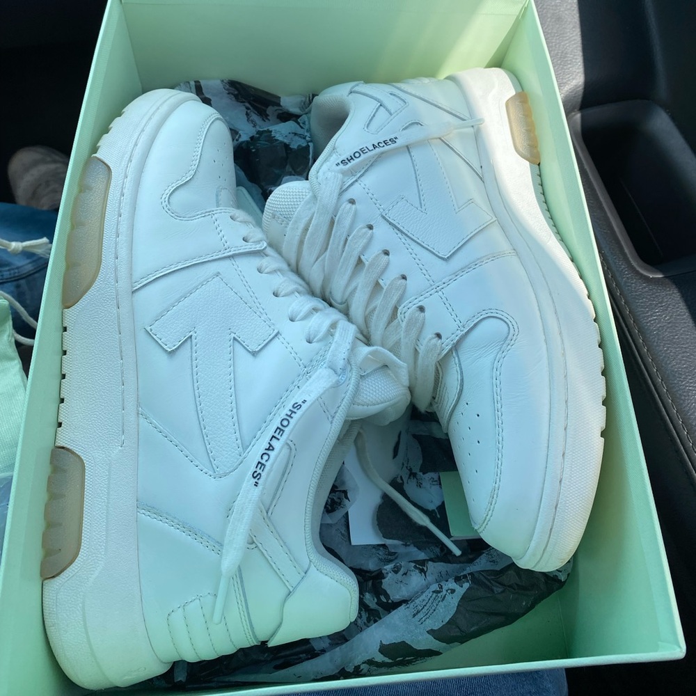 OFF-WHITE Sneakers Women 8W